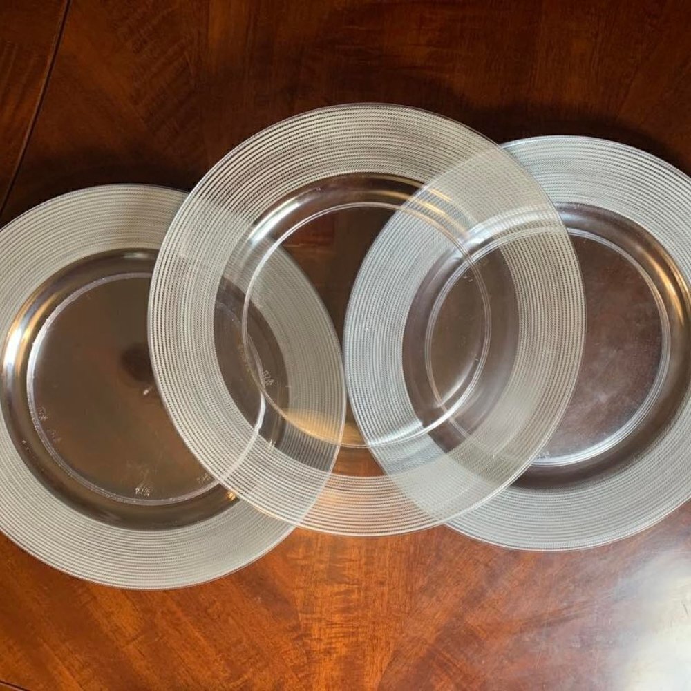 𝅺13" In Charger Plates [10 Pack] Clear, Silver Rope Textured Rim. - Picture 3 of 4